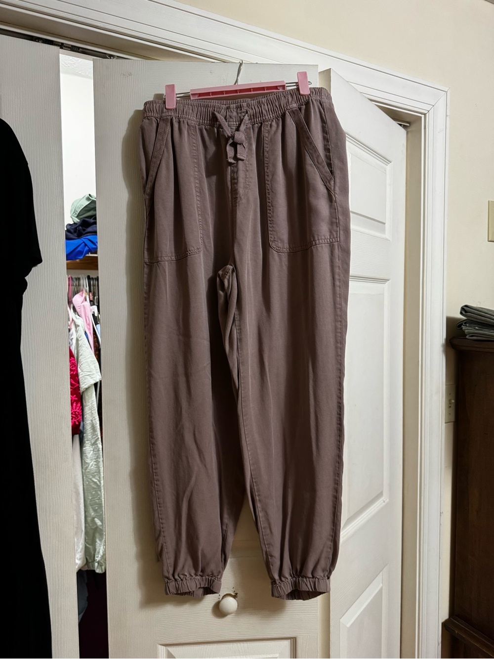 Time and Tru Men's Taupe Drawstring Joggers